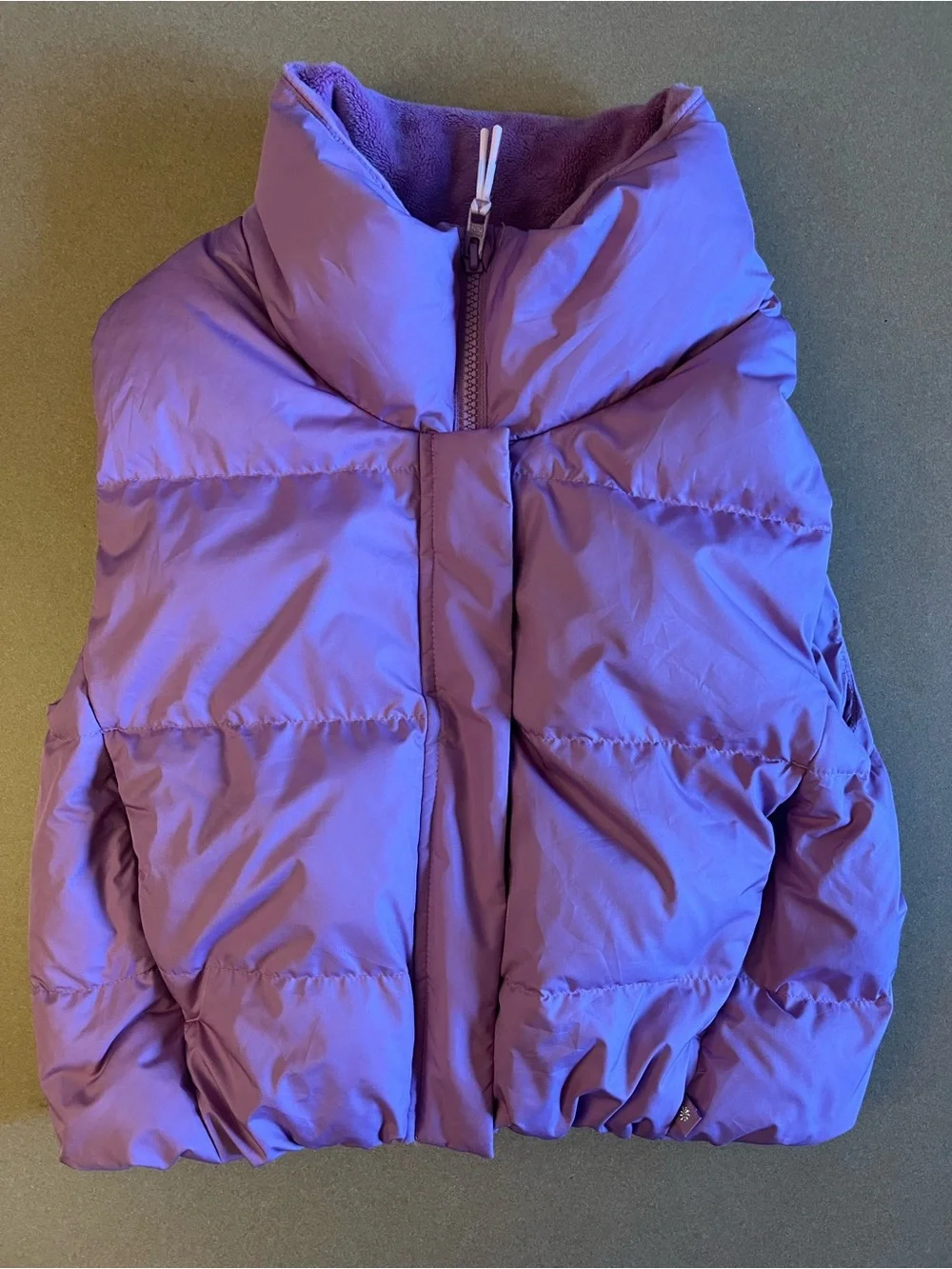 Athleta Girl’s Cloud Nine Puffer Vest Jacket. Size M 8-10.  Soft Purple/Mauve